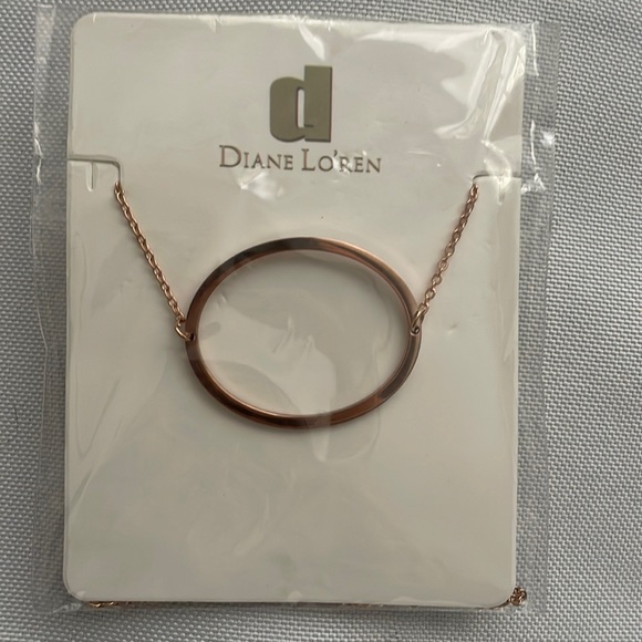 Diane Lo’Ren 18kt Gold Plated Rose Letter O - Picture 1 of 2